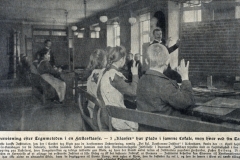 1907 I det store undervisningslokale, der også blev brugt som festsal, kunne der undervises i 3 klasser på én gang.