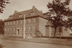1915 Den smukke A-skole på Østervold vidner om byggeri af høj klasse